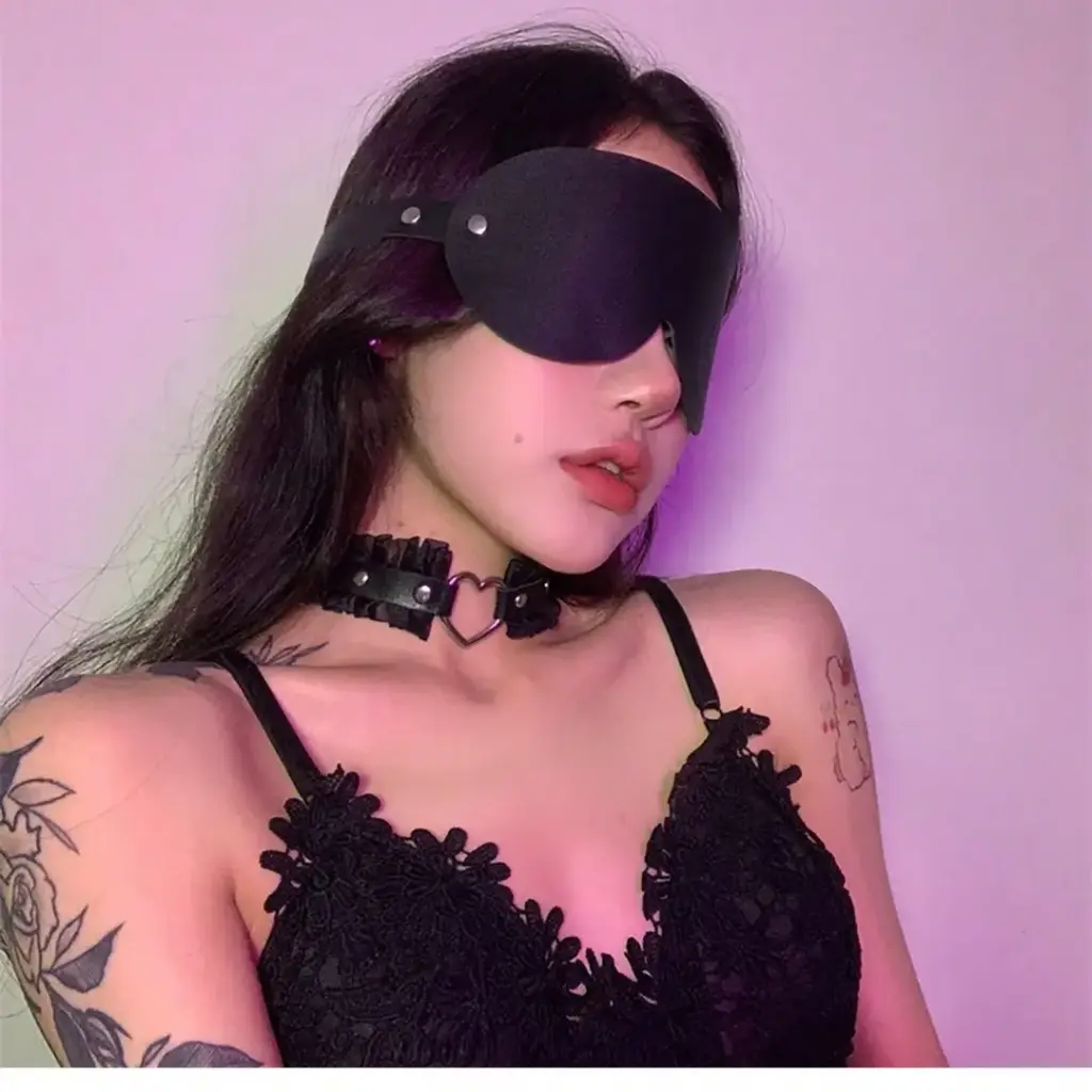 Bdsm Antifaz Cerrado 0098